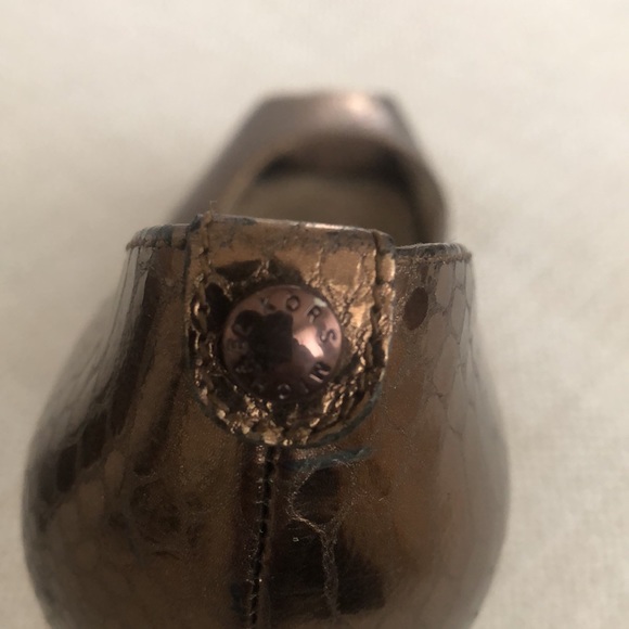 Michael Kors Metallic Gold Snakeskin Platform Perp-toe Heels - Picture 4 of 6